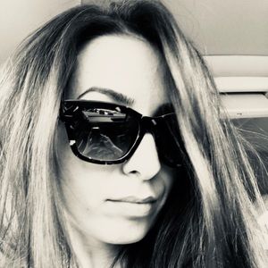 Meet your Posher, Alexandra